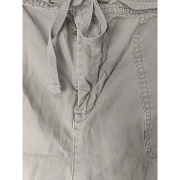 OLD NAVY Women' s Khaki 7" Inseam Cotton Shorts Sz. 18 - Picture 4 of 5